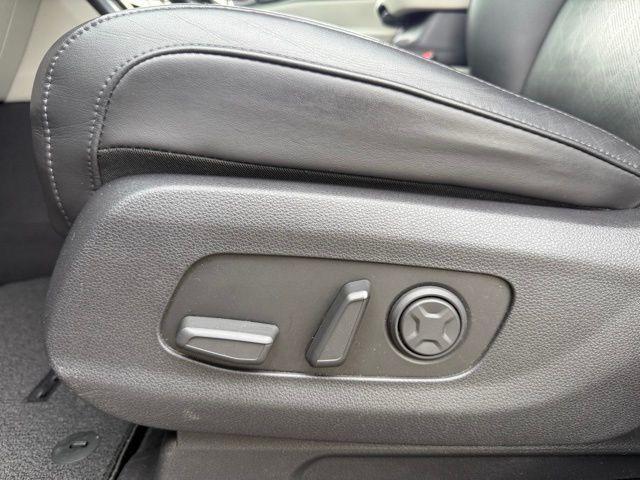 used 2023 Kia Carnival car, priced at $33,843