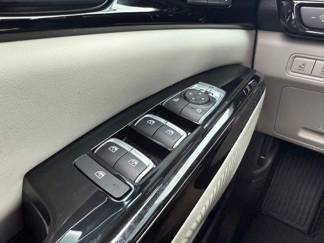 used 2023 Kia Carnival car, priced at $33,843