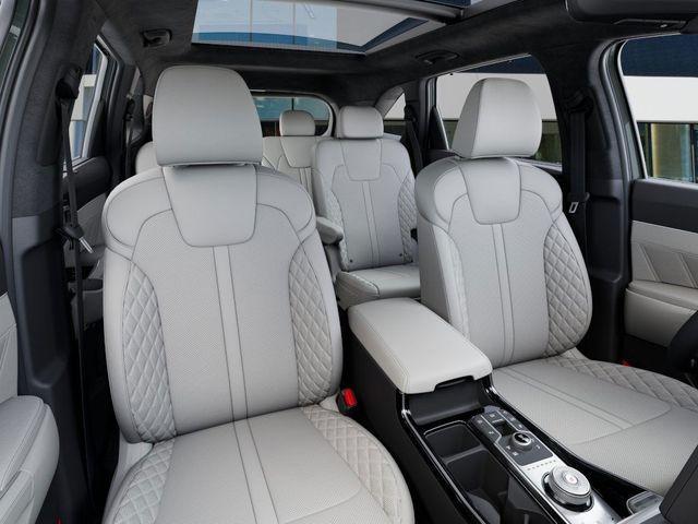 new 2025 Kia Sorento Hybrid car, priced at $48,530