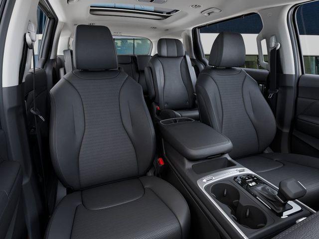 new 2025 Kia Carnival car, priced at $51,995