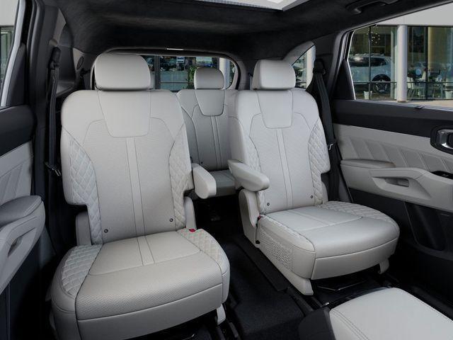 new 2025 Kia Sorento Hybrid car, priced at $48,490