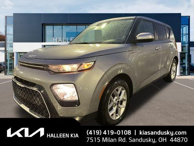 used 2022 Kia Soul car, priced at $16,353