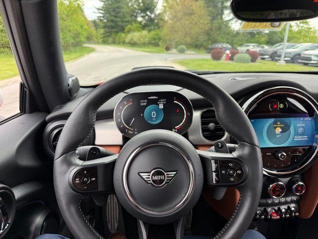 used 2023 MINI Hardtop car, priced at $29,995