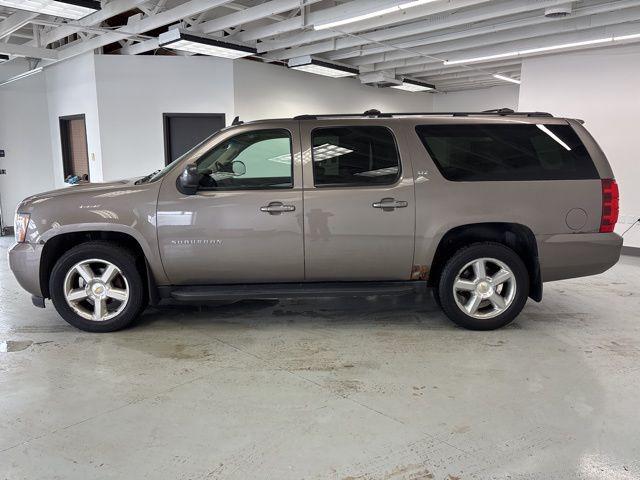 used 2012 Chevrolet Suburban car, priced at $6,000