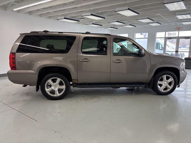 used 2012 Chevrolet Suburban car, priced at $6,000