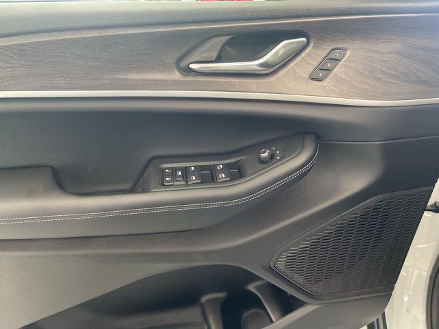 new 2025 Jeep Grand Cherokee L car, priced at $48,625
