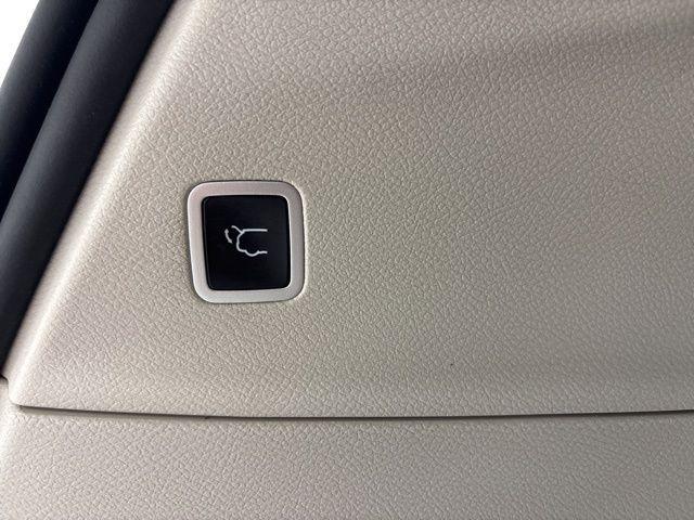 used 2022 Chrysler Pacifica car, priced at $19,500