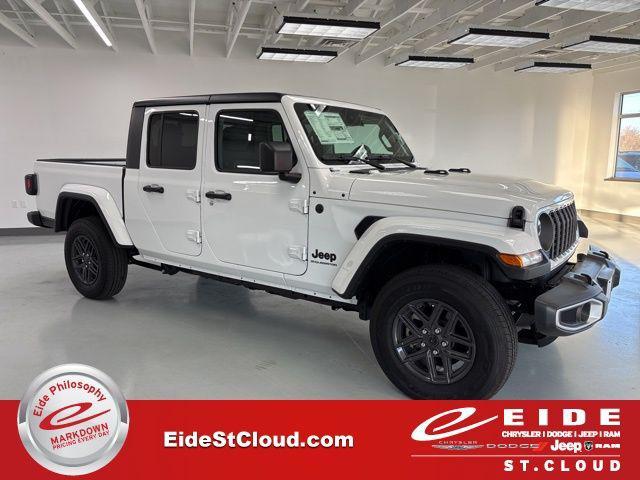 new 2024 Jeep Gladiator car, priced at $37,322