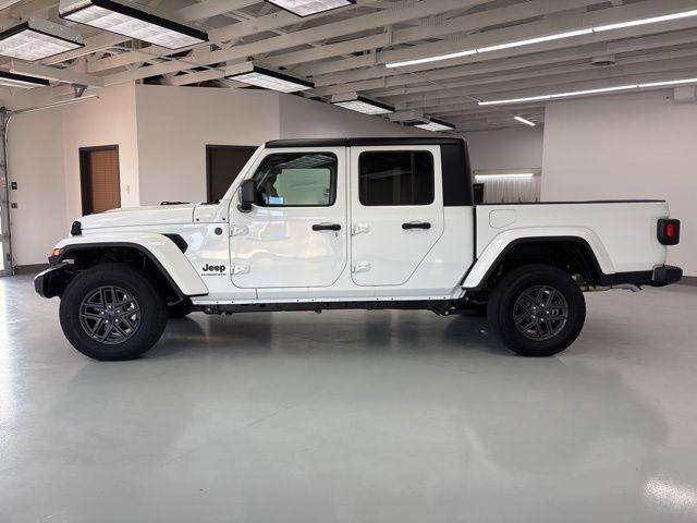 new 2024 Jeep Gladiator car, priced at $37,322