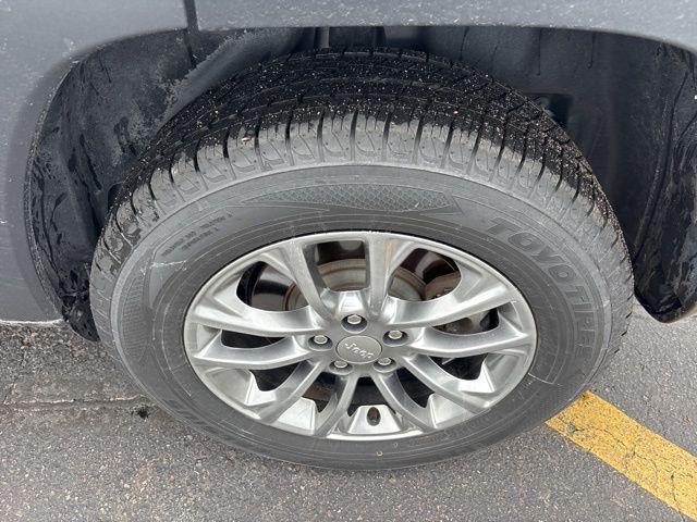 used 2019 Jeep Cherokee car, priced at $17,000