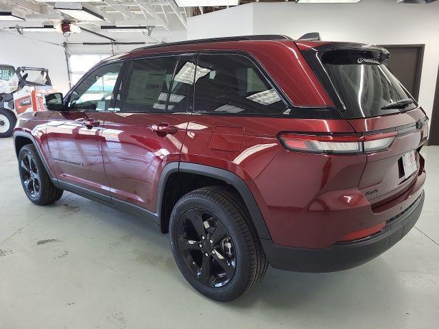 new 2025 Jeep Grand Cherokee car, priced at $46,852