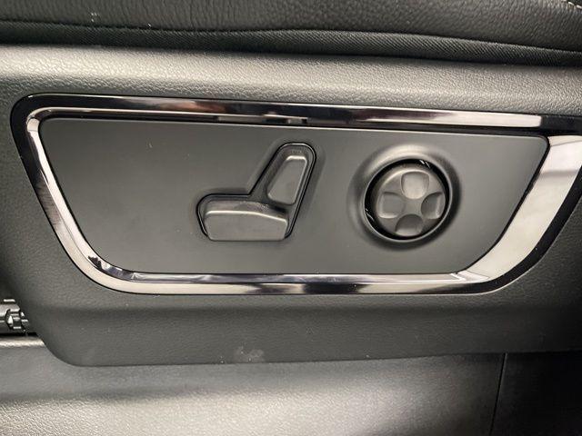 new 2025 Ram 1500 car, priced at $69,628