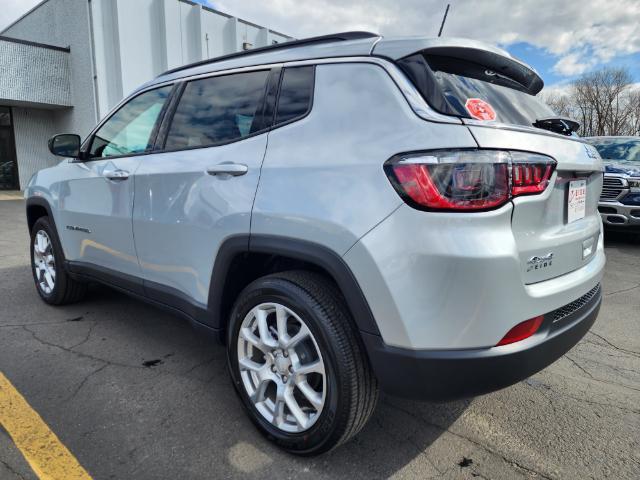 new 2024 Jeep Compass car, priced at $30,678