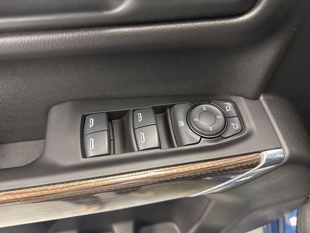 used 2021 Chevrolet Silverado 1500 car, priced at $32,000