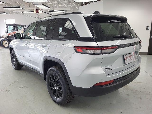 new 2025 Jeep Grand Cherokee car, priced at $42,357