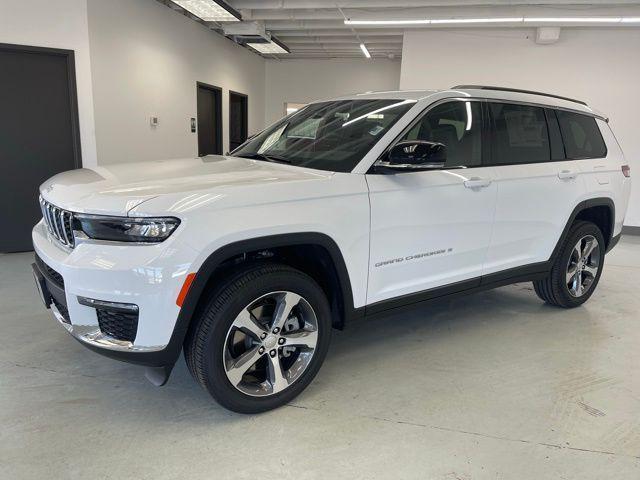 new 2025 Jeep Grand Cherokee L car, priced at $48,571