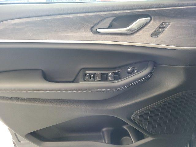 new 2025 Jeep Grand Cherokee car, priced at $44,856