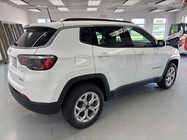 new 2025 Jeep Compass car, priced at $29,040