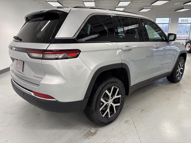 new 2025 Jeep Grand Cherokee car, priced at $41,428