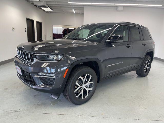new 2025 Jeep Grand Cherokee car, priced at $46,560