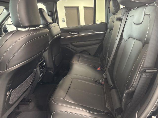 new 2025 Jeep Grand Cherokee car, priced at $46,560