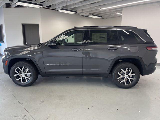 new 2025 Jeep Grand Cherokee car, priced at $46,560
