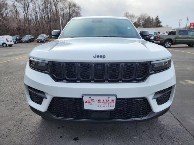 new 2024 Jeep Grand Cherokee car, priced at $45,520