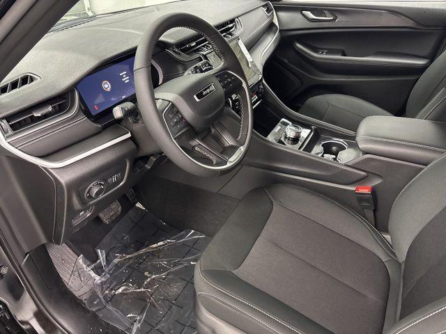 new 2025 Jeep Grand Cherokee car, priced at $37,340