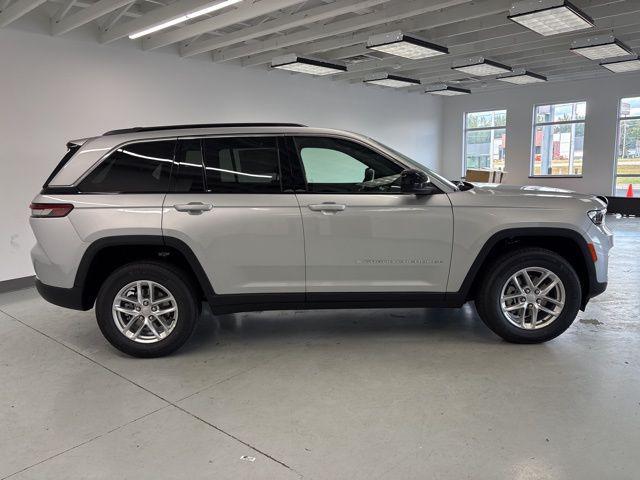 new 2025 Jeep Grand Cherokee car, priced at $37,340