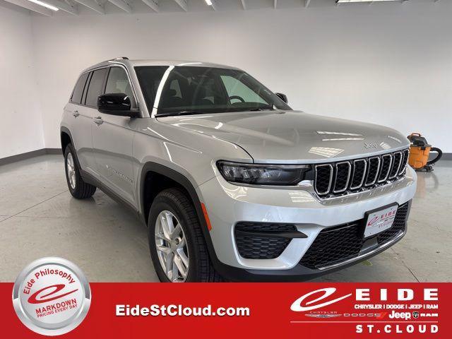 new 2025 Jeep Grand Cherokee car, priced at $38,890
