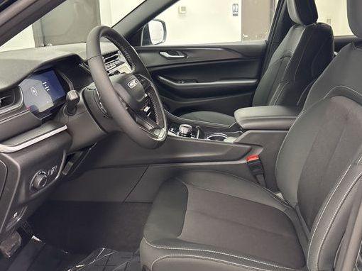 new 2025 Jeep Grand Cherokee car, priced at $37,340