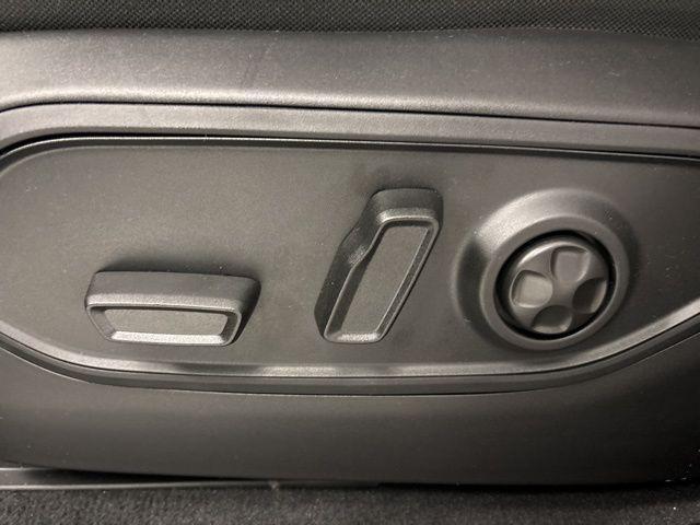 new 2025 Jeep Grand Cherokee car, priced at $37,340