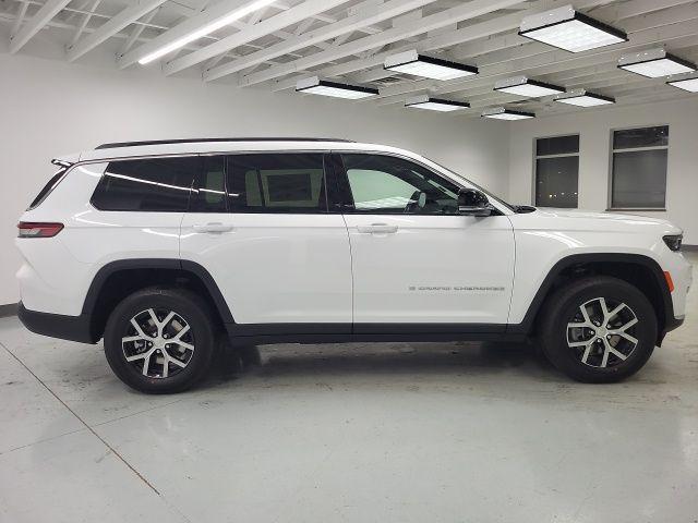 new 2025 Jeep Grand Cherokee L car, priced at $42,810