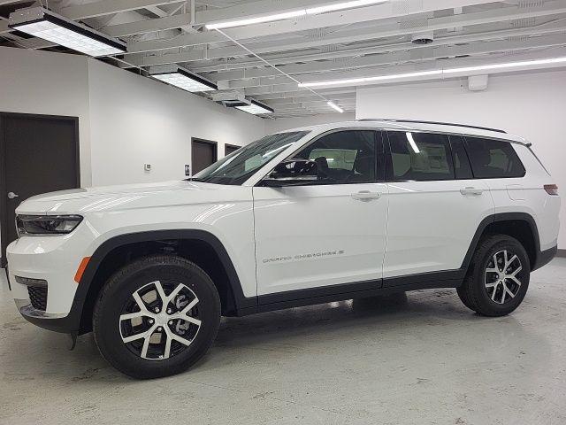 new 2025 Jeep Grand Cherokee L car, priced at $42,810