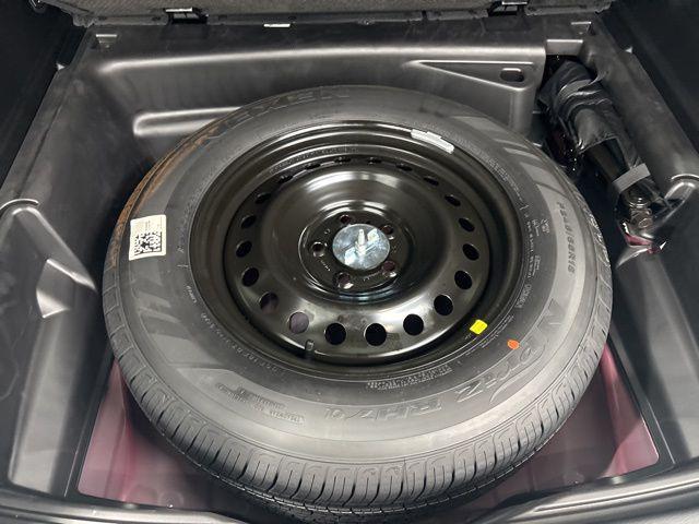 used 2025 Jeep Grand Cherokee car, priced at $39,000