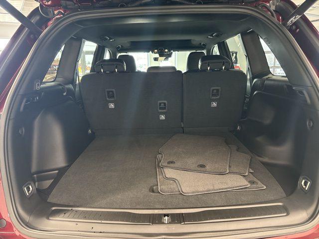 used 2025 Jeep Grand Cherokee car, priced at $39,000