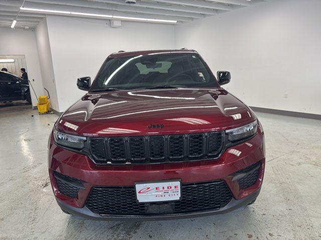used 2025 Jeep Grand Cherokee car, priced at $39,000