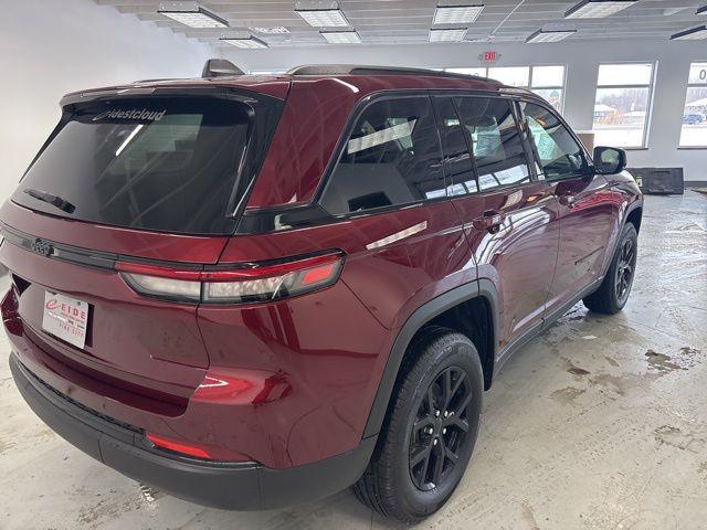 used 2025 Jeep Grand Cherokee car, priced at $39,000