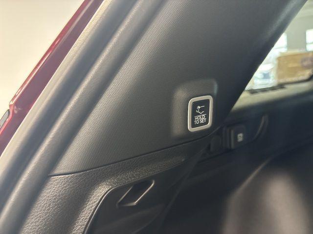 used 2025 Jeep Grand Cherokee car, priced at $39,000