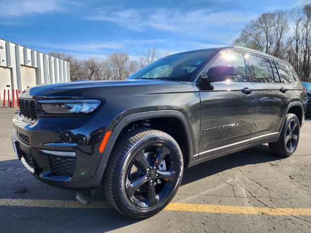 new 2024 Jeep Grand Cherokee L car, priced at $51,761