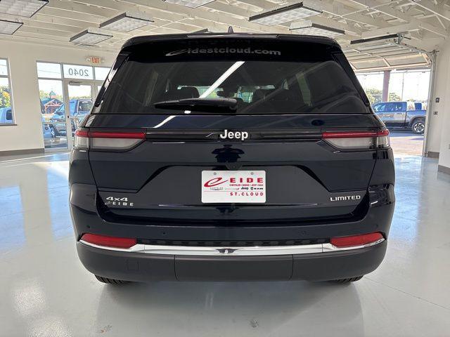 new 2025 Jeep Grand Cherokee car, priced at $40,928