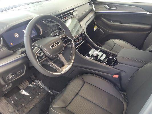 new 2025 Jeep Grand Cherokee car, priced at $54,260