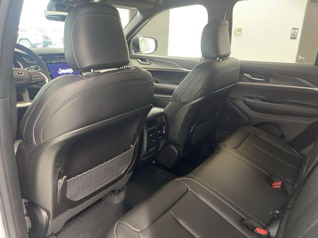 new 2025 Jeep Grand Cherokee car, priced at $38,732