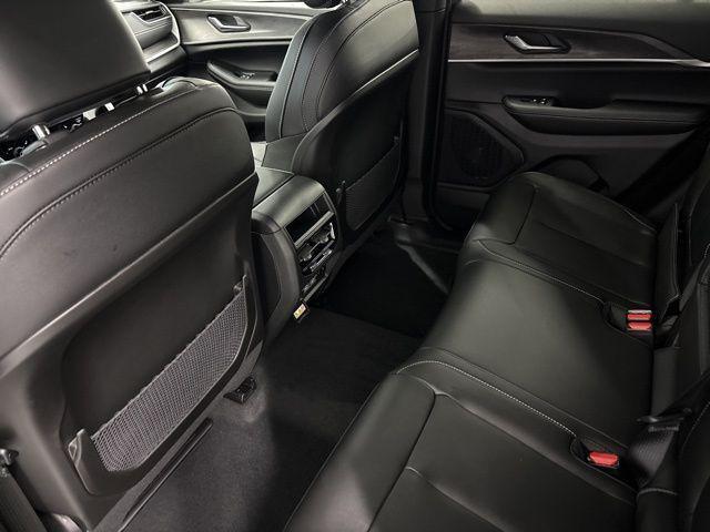 new 2025 Jeep Grand Cherokee car, priced at $41,346