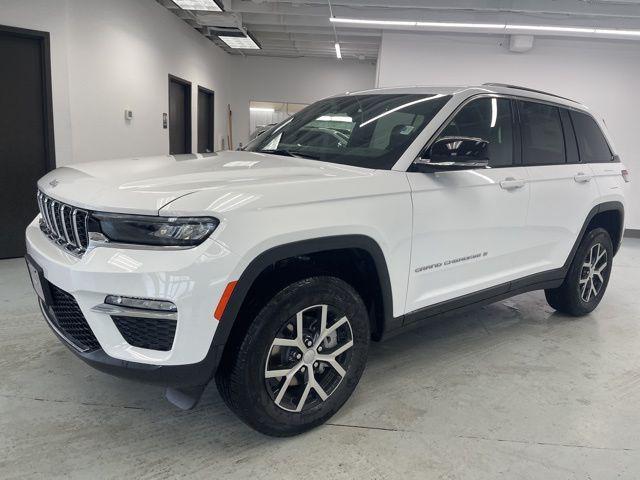 new 2025 Jeep Grand Cherokee car, priced at $38,732