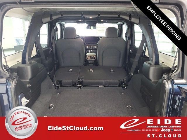new 2025 Jeep Wrangler car, priced at $45,907