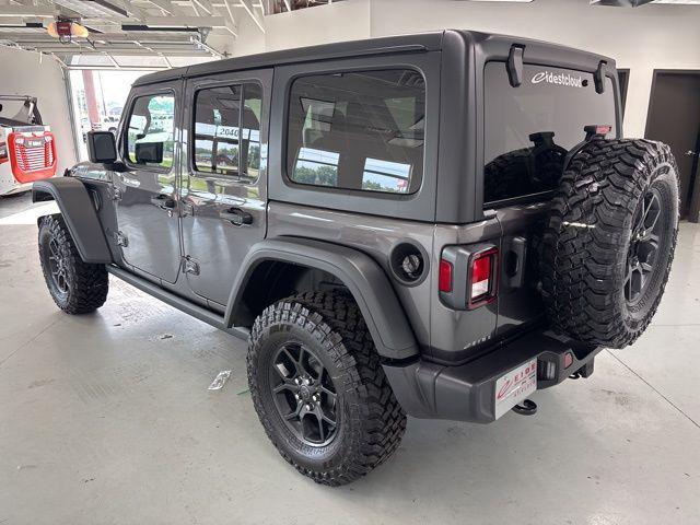 new 2025 Jeep Wrangler car, priced at $48,424