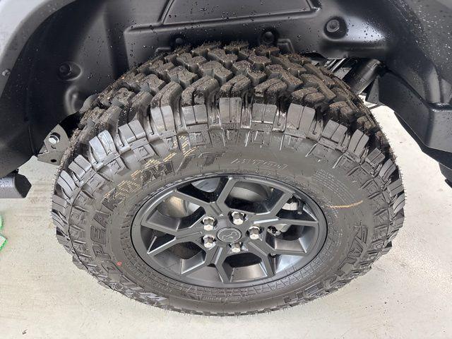 new 2025 Jeep Wrangler car, priced at $48,424