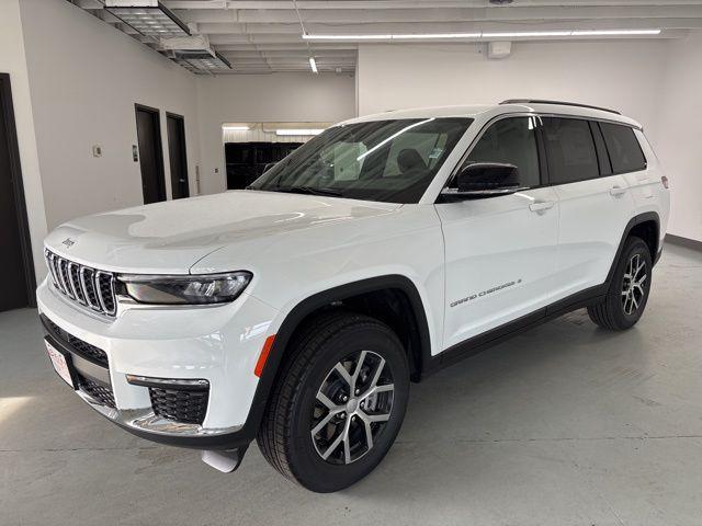 new 2025 Jeep Grand Cherokee L car, priced at $44,059