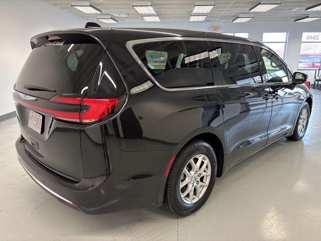 used 2023 Chrysler Pacifica car, priced at $23,000